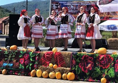 Festivalul placintelor si traditiilor populare Briheni