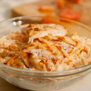 Salata de pui cu telina, morcov si mar